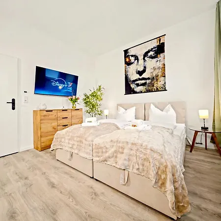 Appartamento Shiny Loft Fuer Bis Zu14, Sauna, Billardtisch, 3 Badezimmer