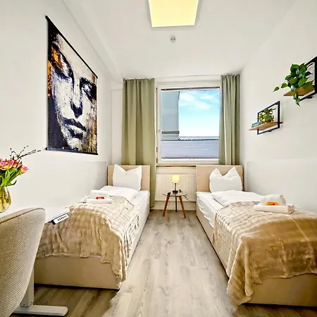 Shiny Loft Fuer Bis Zu14, Sauna, Billardtisch, 3 Badezimmer Appartamento