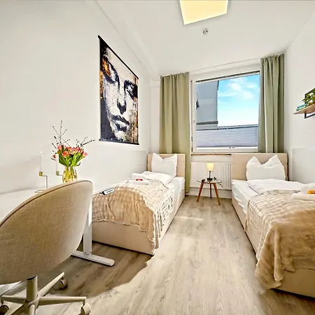 Shiny Loft Fuer Bis Zu14, Sauna, Billardtisch, 3 Badezimmer Appartamento