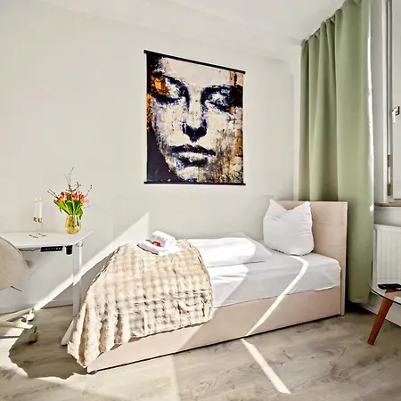 Shiny Loft Fuer Bis Zu14, Sauna, Billardtisch, 3 Badezimmer Appartamento