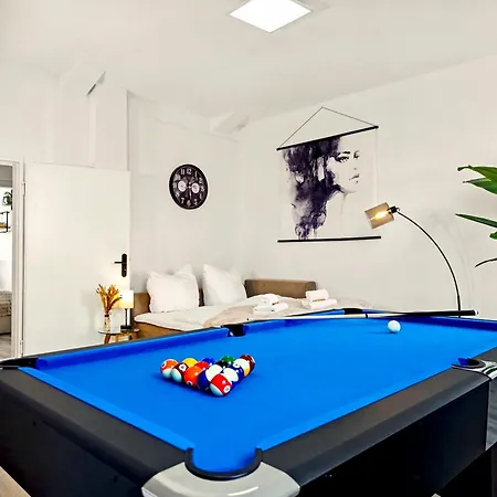 Appartamento Shiny Loft Fuer Bis Zu14, Sauna, Billardtisch, 3 Badezimmer