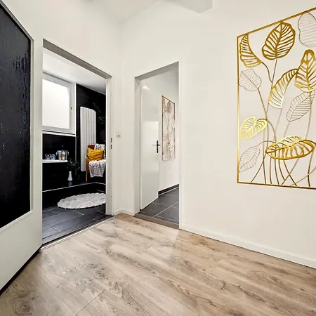 Shiny Loft Fuer Bis Zu14, Sauna, Billardtisch, 3 Badezimmer *
