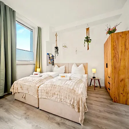 Shiny Loft Fuer Bis Zu14, Sauna, Billardtisch, 3 Badezimmer