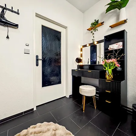 Shiny Loft Fuer Bis Zu14, Sauna, Billardtisch, 3 Badezimmer * Norimberga