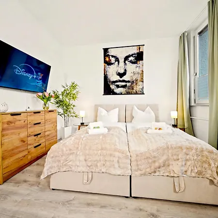 Appartamento Shiny Loft Fuer Bis Zu14, Sauna, Billardtisch, 3 Badezimmer