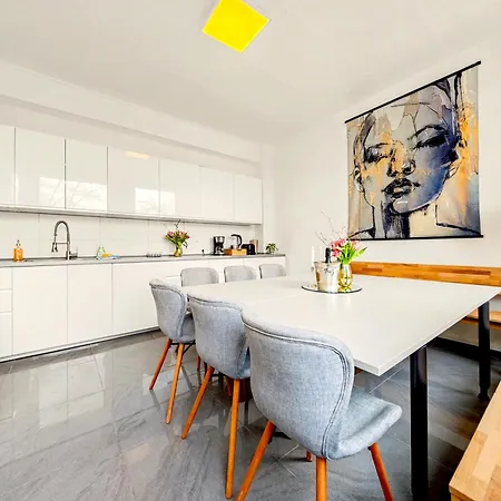 Shiny Loft Fuer Bis Zu14, Sauna, Billardtisch, 3 Badezimmer * Norimberga