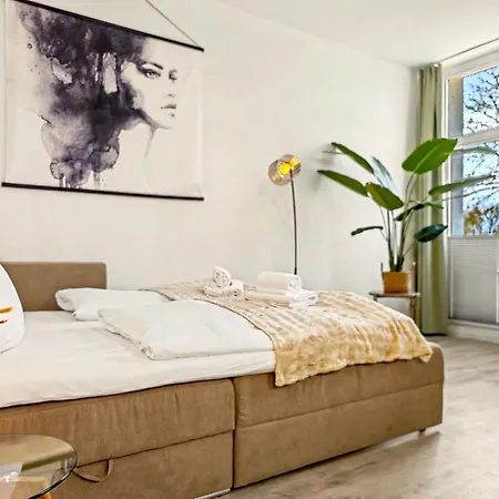 Shiny Loft Fuer Bis Zu14, Sauna, Billardtisch, 3 Badezimmer * Norimberga