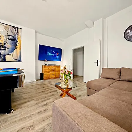 Appartamento Shiny Loft Fuer Bis Zu14, Sauna, Billardtisch, 3 Badezimmer Norimberga