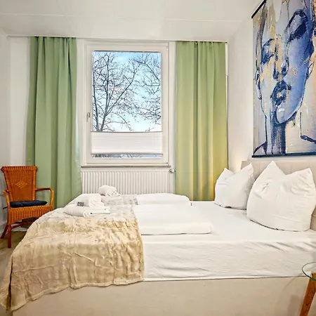 Shiny Loft Fuer Bis Zu14, Sauna, Billardtisch, 3 Badezimmer *