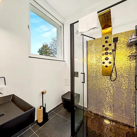 Shiny Loft Fuer Bis Zu14, Sauna, Billardtisch, 3 Badezimmer Appartamento