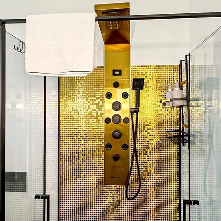 Shiny Loft Fuer Bis Zu14, Sauna, Billardtisch, 3 Badezimmer Appartamento