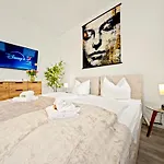 アパート Shiny Loft Fuer Bis Zu14, Sauna, Billardtisch, 3 Badezimmer *