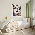 Shiny Loft Für Bis Zu14, Sauna, Billardtisch, 3 Badezimmer Apartamento