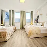 Apartamento Shiny Loft Für Bis Zu14, Sauna, Billardtisch, 3 Badezimmer