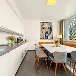 Shiny Loft Für Bis Zu14, Sauna, Billardtisch, 3 Badezimmer