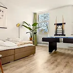 Shiny Loft Für Bis Zu14, Sauna, Billardtisch, 3 Badezimmer Apartamento Núremberg