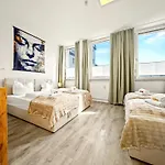 Shiny Loft Für Bis Zu14, Sauna, Billardtisch, 3 Badezimmer *