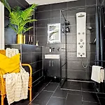 Shiny Loft Für Bis Zu14, Sauna, Billardtisch, 3 Badezimmer Apartamento *